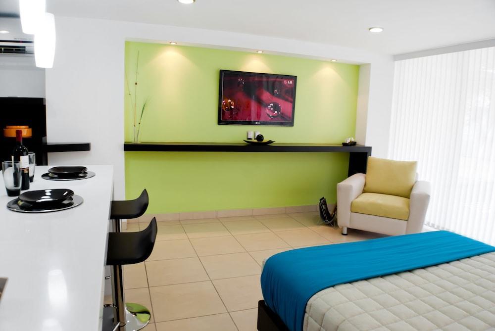 Ramada By Wyndham Acapulco Hotel & Suites المظهر الخارجي الصورة