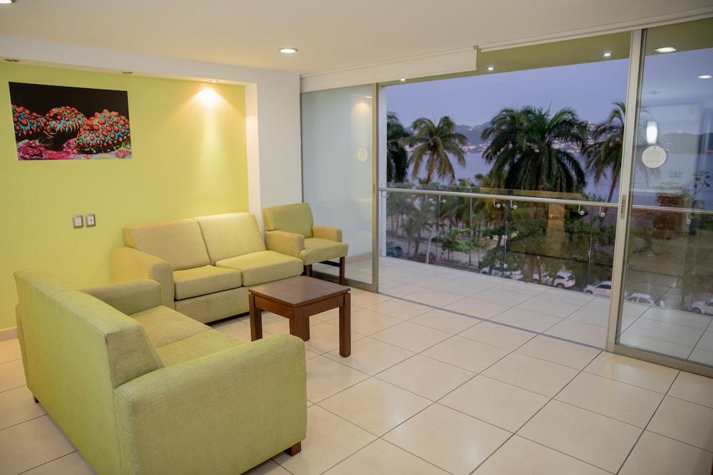 Ramada By Wyndham Acapulco Hotel & Suites المظهر الخارجي الصورة