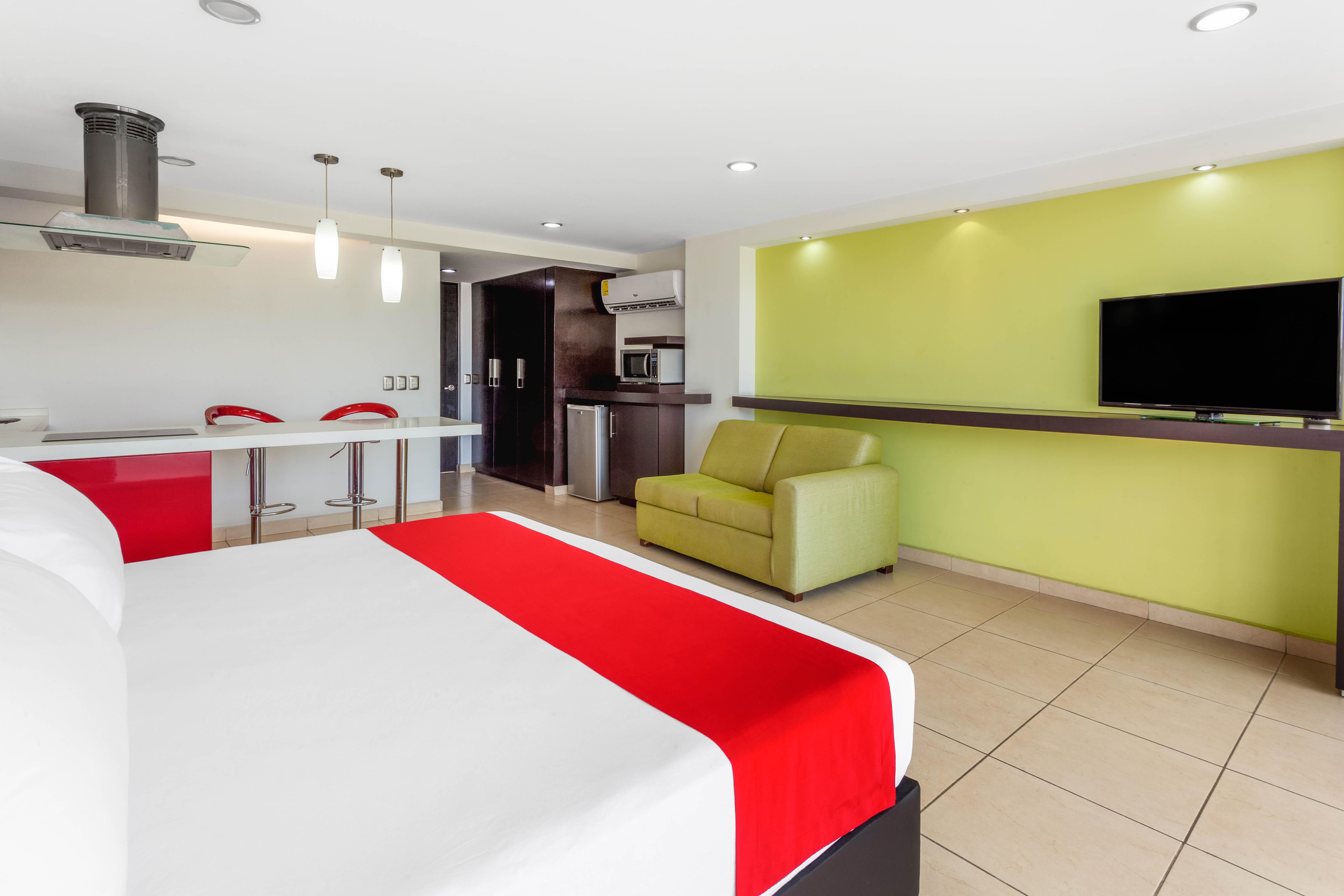 Ramada By Wyndham Acapulco Hotel & Suites المظهر الخارجي الصورة
