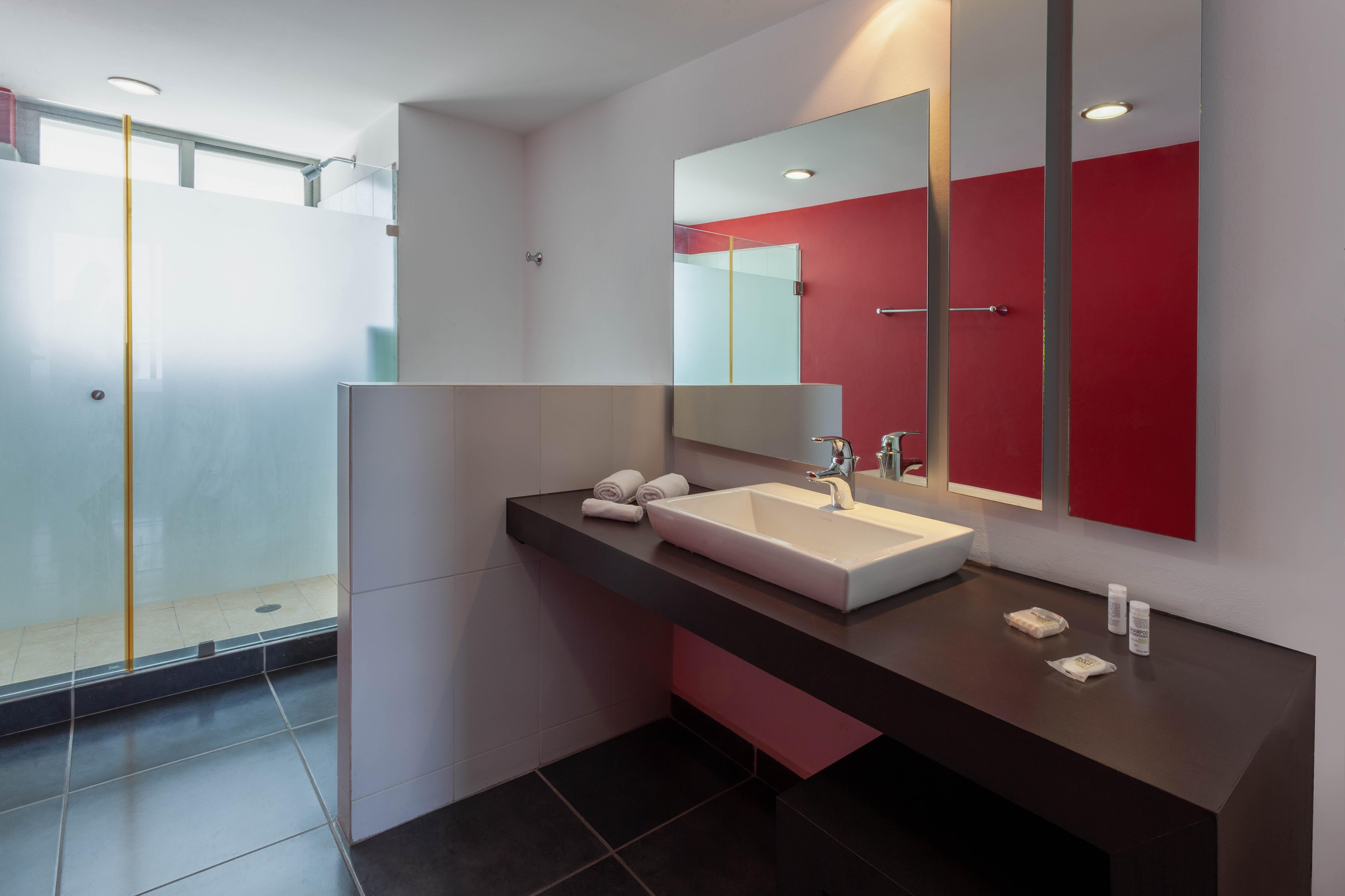 Ramada By Wyndham Acapulco Hotel & Suites المظهر الخارجي الصورة