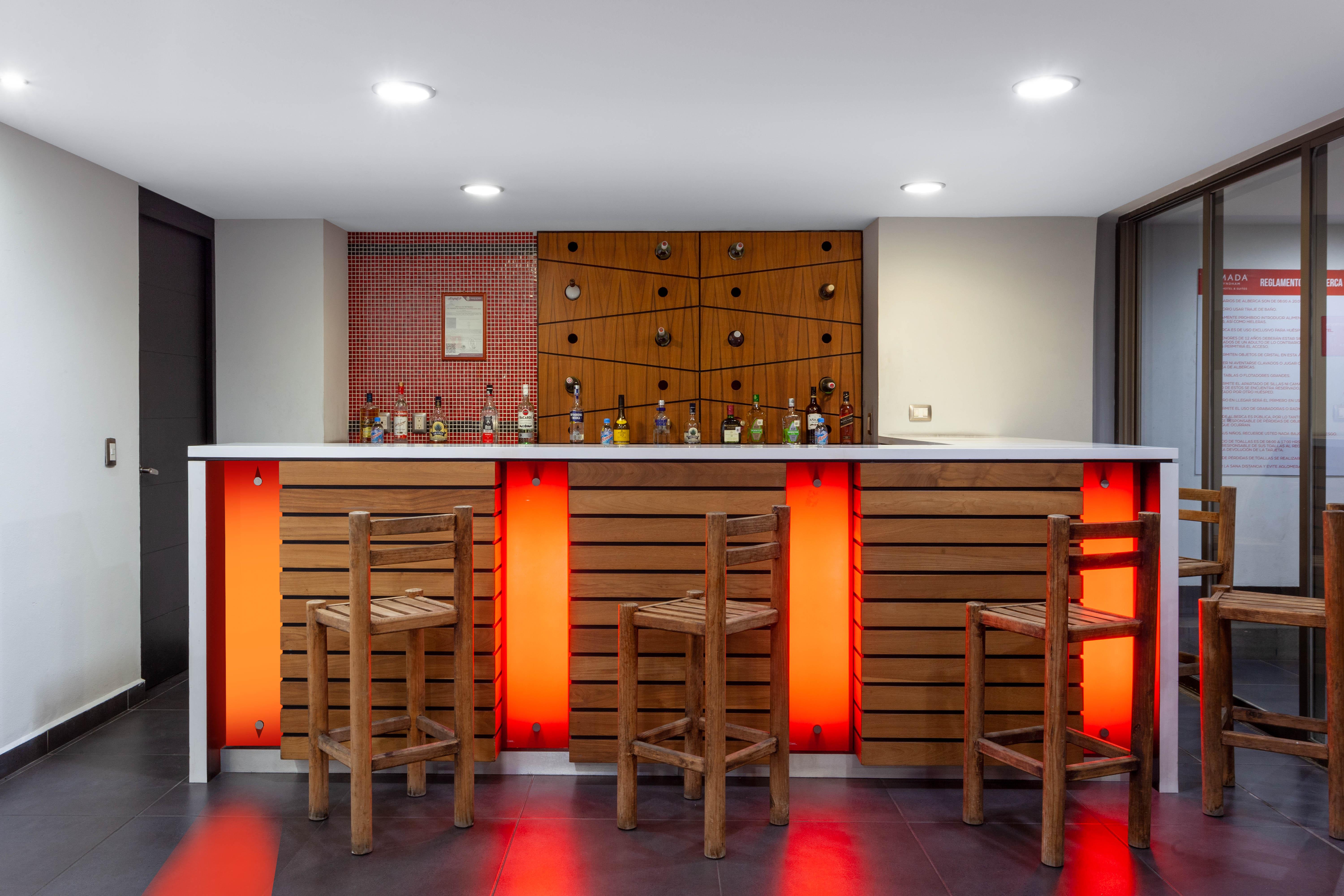 Ramada By Wyndham Acapulco Hotel & Suites المظهر الخارجي الصورة