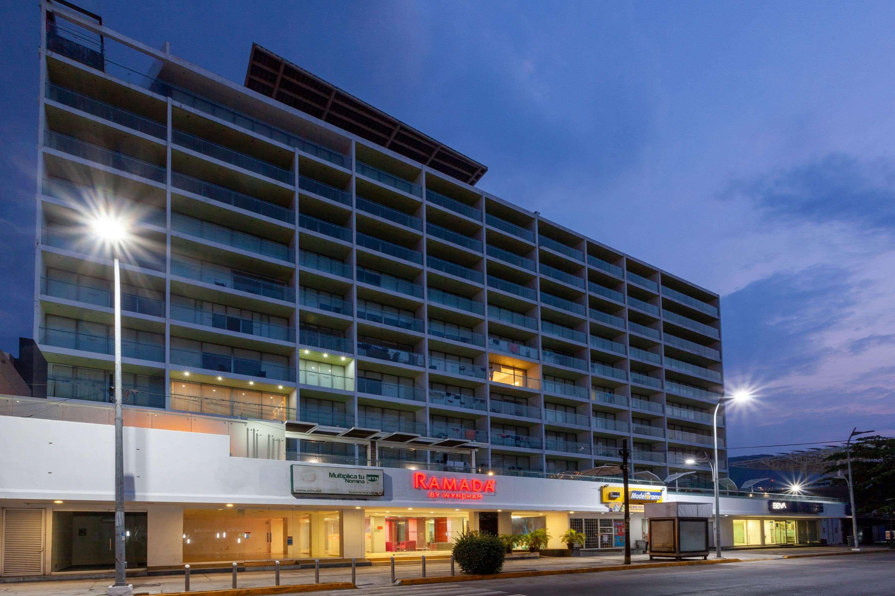 Ramada By Wyndham Acapulco Hotel & Suites المظهر الخارجي الصورة