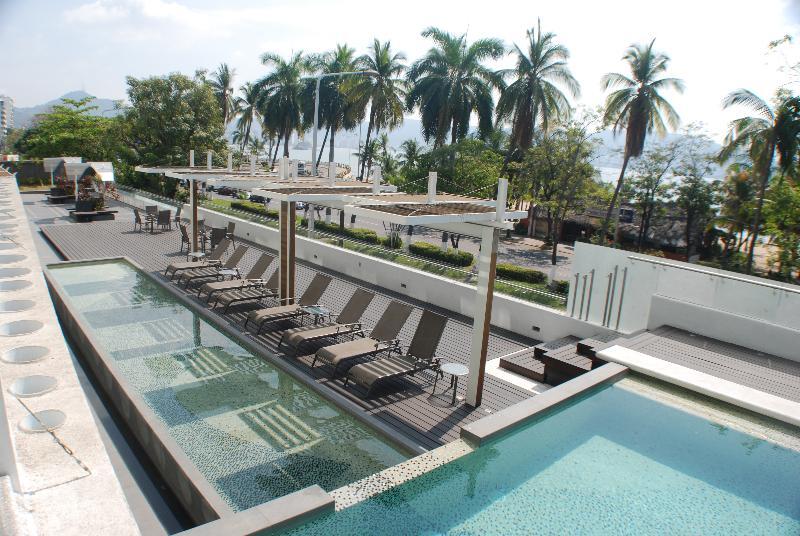 Ramada By Wyndham Acapulco Hotel & Suites المظهر الخارجي الصورة