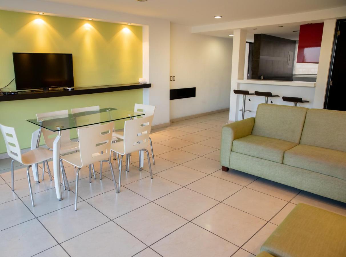 Ramada By Wyndham Acapulco Hotel & Suites المظهر الخارجي الصورة